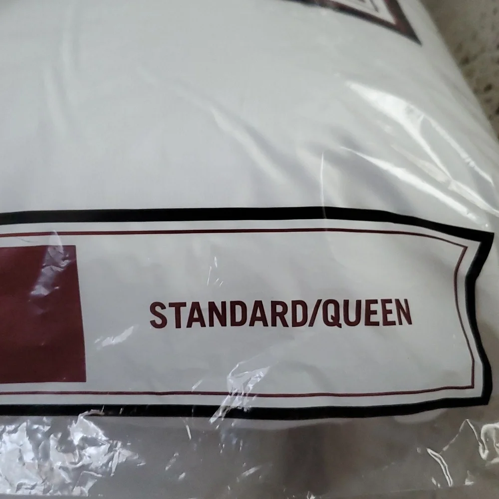Brand New Wamsutta Medium Support 1 Pillow - White. Standard/Queen.